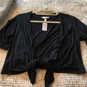 Soft short sleeved tie front jacket